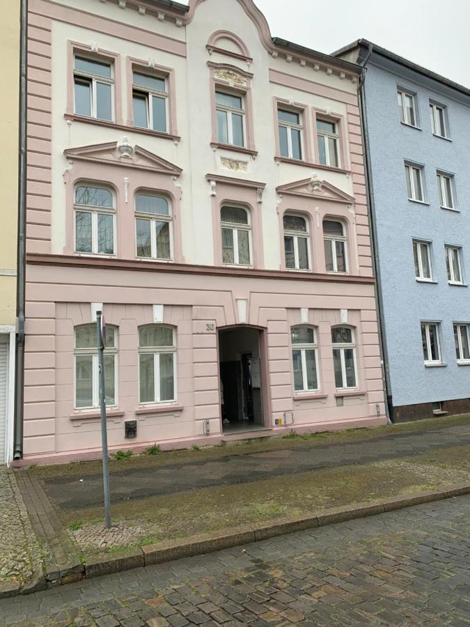 Exklusive Stadtwohnung: Rathausblick mit Elbradweg-Zugang Wittenberge Exterior photo